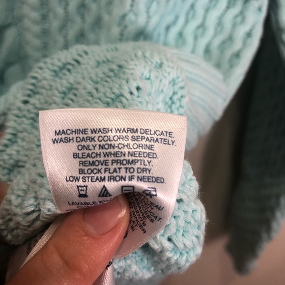 3/$25 Lands End Cable Knit Sweater Petite Medium - Picture 5 of 7